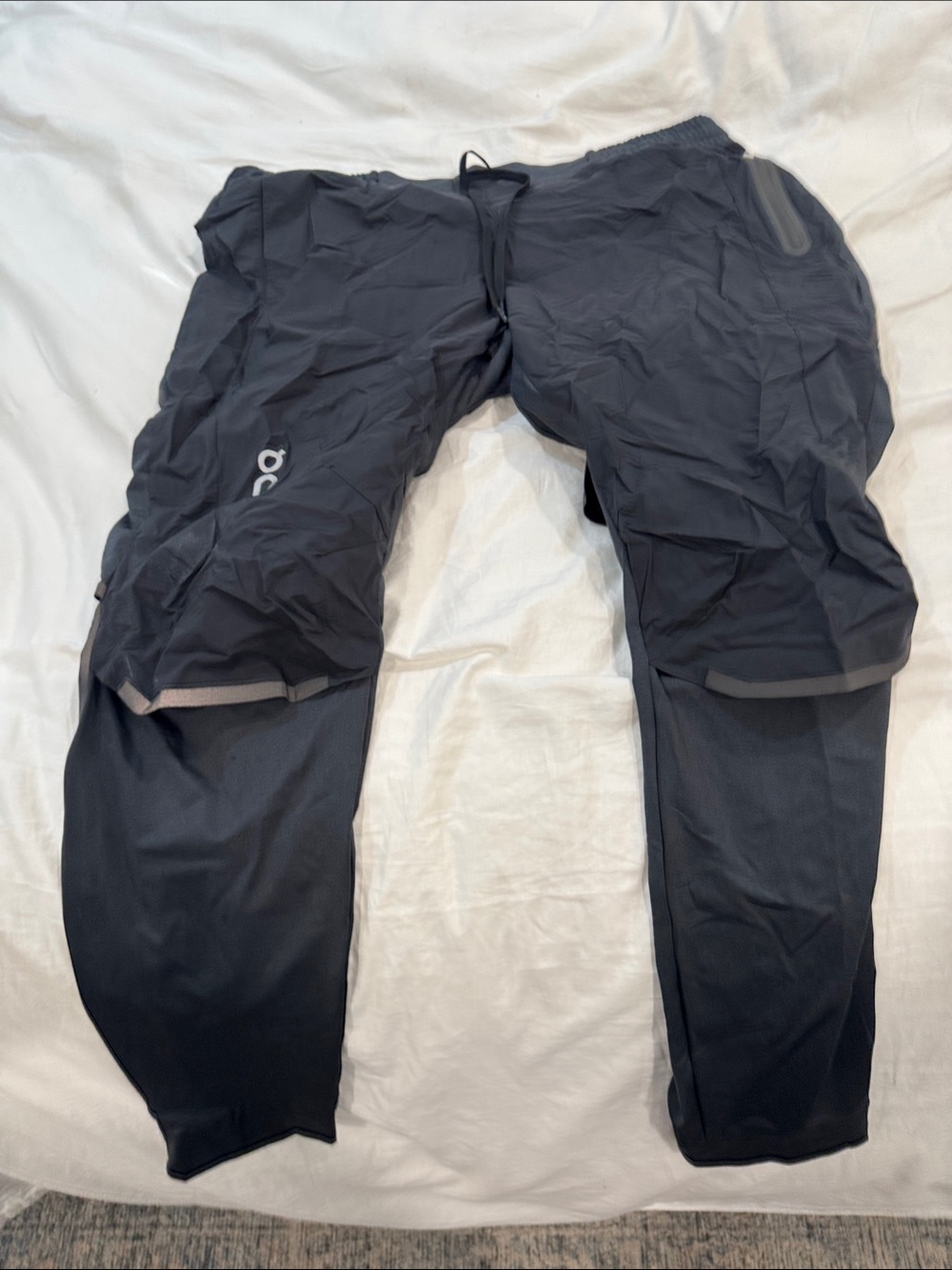 On Running Running Men’s Black Hybrid Running Pants
